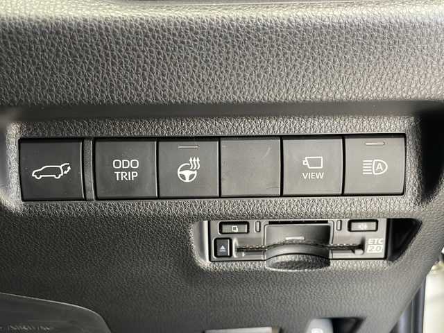 トヨタ ＲＡＶ４ ＰＨＶ Z 愛知県 2023(令5)年 0.8万km プラチナホワイトパールマイカ 衝突軽減システム/純正10型ディズプレイオーディオ　ナビ機能あり/レーダークルーズコントロール/シートヒーター/エアシート/フルセグ/Bluetooth/バックカメラ/電動リアゲート/ルーフレール/パワーシート/ヘッドアップディスプレイ/コーナーセンサー/純正アルミホイール/ETC2.0/ブラインドスポットモニター/LEDヘッドライト/ステアリングヒーター/インテリジェントミラー/オートマチックハイビーム/置くだけ充電機/ドライブレコーダー/ステアリングスイッチ/スマートキー/プッシュスタート