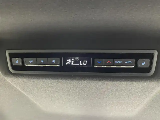 トヨタ ヴォクシー ハイブリッド S－Z 茨城県 2025(令7)年 0.1千km アティチュードブラックマイカ 登録済未使用車/純正10.5DA/ナビ/バックカメラ/フルセグ/CD/DVDデッキ/デジタルインナーミラー/ユニバーサルステップ/衝突被害軽減ブレーキ/車線逸脱抑制装置/レーダークルーズコントロール/オートマチックハイビーム/クリアランスソナー/BSM/両側電動スライドドア/ETC2.0/AC100V/シートヒーター/純正17インチAW/3眼LEDヘッドライト/スマートキー