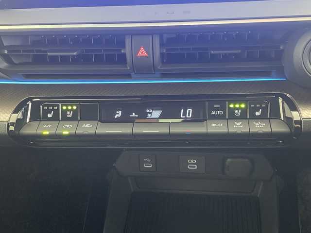 トヨタ プリウス Z 愛知県 2023(令5)年 2万km アティチュードブラックマイカ 純正12.3型ナビ/・Bluetooth/・フルセグテレビ/パノラミックビューモニター/パノラマルーフ/デジタルインナーミラー/ワイヤレス充電/衝突軽減ブレーキ/レーンキープアシスト/オートマチックハイビーム/ブラインドスポットモニター/シートヒーター/ベンチレーション/ステアリングヒーター/前後コーナーセンサー/レーダークルーズコントロール/前方ドライブレコーダー/ETC2.0/LEDヘッドライト