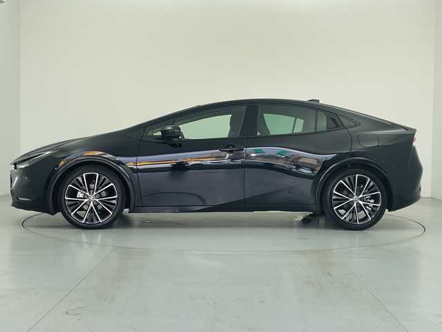 トヨタ プリウス Z 愛知県 2023(令5)年 2万km アティチュードブラックマイカ 純正12.3型ナビ/・Bluetooth/・フルセグテレビ/パノラミックビューモニター/パノラマルーフ/デジタルインナーミラー/ワイヤレス充電/衝突軽減ブレーキ/レーンキープアシスト/オートマチックハイビーム/ブラインドスポットモニター/シートヒーター/ベンチレーション/ステアリングヒーター/前後コーナーセンサー/レーダークルーズコントロール/前方ドライブレコーダー/ETC2.0/LEDヘッドライト