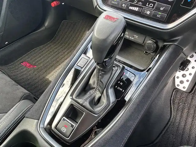 スバル レヴォーグ STIスポーツシャープ 愛知県 2023(令5)年 4.2万km 青 500台限定/４WD/純正11.6インチナビ/フルセグTV/バックカメラ/ビルトインETC/全車速追従機能付クルーズコントロール/コーナーセンサー/アイドリングストップ/アイサイトセイフティプラス/ターボ/LEDヘッドランプ/LEDフロントフォグランプ/純正19インチAW/革巻きステアリング/パドルシフト/ブラック合皮/ウルトラスエードコンビシート/シートヒーター/パワーシート/禁煙車