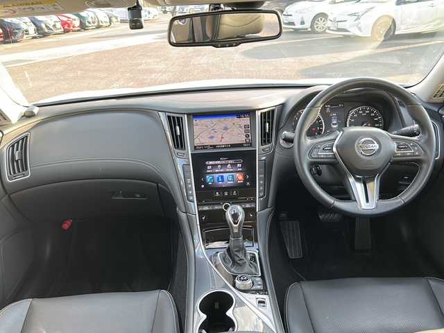 日産 スカイライン GT タイプP 香川県 2020(令2)年 3万km ブリリアントホワイトパール 純正NISSAN　Connectナビ/フルセグテレビ/アラウンドビューモニター/ドライブレコーダー/運転席/助手席パワーシート/レザーシート/運転席/助手席シートヒーター/前後コーナーセンサー/ETC