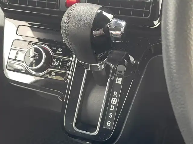 ダイハツ タント カスタム RS スタイルセレクション 滋賀県 2020(令2)年 4.2万km パールブラック 両側パワースライドドア/純正9インチナビ/（AM/FM/CD/DVD/フルセグ/Bluetooth）/バックカメラ/全周囲カメラ/ドライブレコーダー/ETC/クルーズコントロール/プリクラッシュブレーキアシスト/横滑り防止装置/コーナーセンサー/アイドリングストップ/運転席・助手席シートヒーター/電動格納ミラー/オートライト/LEDヘッドライト/プッシュスタート/スマートキー/スペアキー/オートエアコン/USB端子/純正フロアマット
