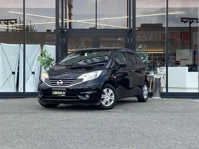日産 ノート X DIG－S 福岡県 2013(平25)年 10.6万km スーパーブラック ・スーパーチャージャー/・純正ナビ ”MM312D-W”/ワンセグTV/CD/AUX/ipod/SD/・スマートキー/・純正14インチAW/・ドアバイザー/・ETC/・シートリフター/・ECOモード/・保証書/取扱説明書/・スペアキー