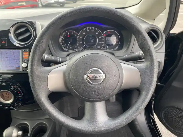 日産 ノート X DIG－S 福岡県 2013(平25)年 10.6万km スーパーブラック ・スーパーチャージャー/・純正ナビ ”MM312D-W”/ワンセグTV/CD/AUX/ipod/SD/・スマートキー/・純正14インチAW/・ドアバイザー/・ETC/・シートリフター/・ECOモード/・保証書/取扱説明書/・スペアキー
