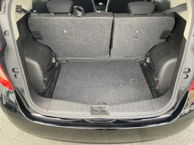 日産 ノート X DIG－S 福岡県 2013(平25)年 10.6万km スーパーブラック ・スーパーチャージャー/・純正ナビ ”MM312D-W”/ワンセグTV/CD/AUX/ipod/SD/・スマートキー/・純正14インチAW/・ドアバイザー/・ETC/・シートリフター/・ECOモード/・保証書/取扱説明書/・スペアキー