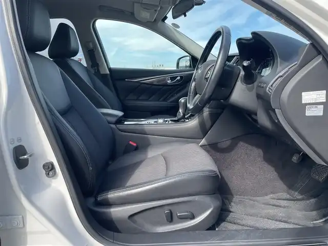 日産 スカイライン ハイブリッド 350GT 鳥取県 2015(平27)年 4万km クリスタルホワイトパール 純正ナビ/フルセグ/DVD/CD/BT/USB/アラウンドビューモニター/ビルトインETC/ハーフレザーシート/前席パワーシート/クルーズコントロール/純正17インチアルミホイール/プッシュエンジンスタート/LEDヘットライト/オートライト/フロアマット/スペアキーｘ１/保証書/取扱説明書