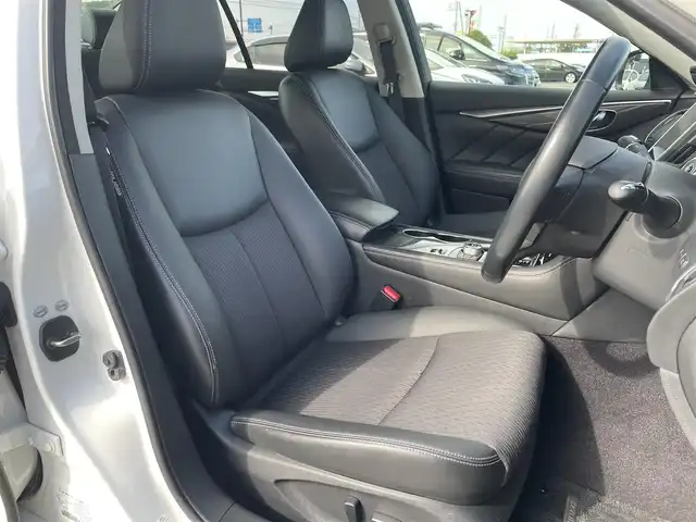 日産 スカイライン ハイブリッド 350GT 鳥取県 2015(平27)年 4万km クリスタルホワイトパール 純正ナビ/フルセグ/DVD/CD/BT/USB/アラウンドビューモニター/ビルトインETC/ハーフレザーシート/前席パワーシート/クルーズコントロール/純正17インチアルミホイール/プッシュエンジンスタート/LEDヘットライト/オートライト/フロアマット/スペアキーｘ１/保証書/取扱説明書