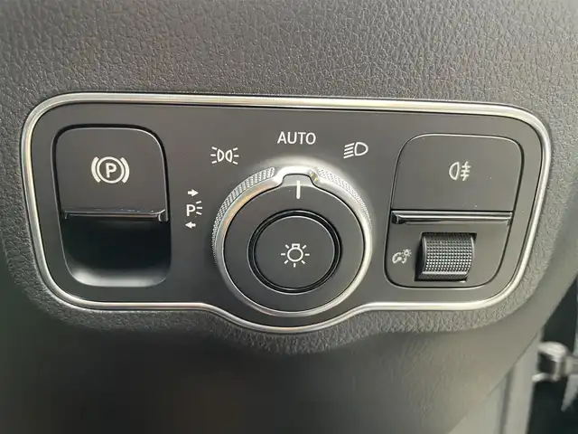 メルセデス・ベンツ Ｂ２００ｄ AMGライン 栃木県 2020(令2)年 3.7万km コスモスブラック レーダーセーフティパッケージ/ナビ/フルセグTV/バックカメラ/ETC/キーレスゴー/パークトロニック/ブレーキアシスト/ブラインドスポット/レーンキープ/ACC/ワイヤレスチャージ/ドアバイザー/ドライブレコーダー/ハーフレザー/パワーシート/シートヒーター