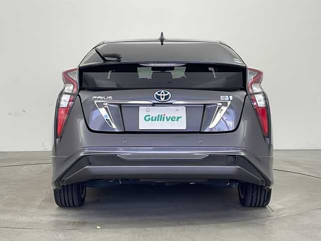 トヨタ プリウス A ツーリングセレクション 兵庫県 2016(平28)年 4.4万km グレーメタリック ・モデリスタエアロ/・トヨタセーフティーセンス/・プリクラッシュセーフティ/・レーンディバチャーアラート/・クリアランスソナー/・ふらつき警報/・ブラインドスポットモニター/・ヘッドアップディスプレイ/・パーキングアシスト/・レーダークルーズコントロール/・オートマチックハイビーム/・アルパイン製9インチナビ＆フルセグ＆BT＆DVD/・バックカメラ/・LEDライト/・LEDフォグランプ/・オートライト/・前席シートヒーター/・ビルトインETC/・スマートキー/・プッシュスタート/・合皮シート/・フロアマット/・革調シートカバー