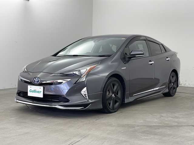 トヨタ プリウス A ツーリングセレクション 兵庫県 2016(平28)年 4.4万km グレーメタリック ・モデリスタエアロ/・トヨタセーフティーセンス/・プリクラッシュセーフティ/・レーンディバチャーアラート/・クリアランスソナー/・ふらつき警報/・ブラインドスポットモニター/・ヘッドアップディスプレイ/・パーキングアシスト/・レーダークルーズコントロール/・オートマチックハイビーム/・アルパイン製9インチナビ＆フルセグ＆BT＆DVD/・バックカメラ/・LEDライト/・LEDフォグランプ/・オートライト/・前席シートヒーター/・ビルトインETC/・スマートキー/・プッシュスタート/・合皮シート/・フロアマット/・革調シートカバー