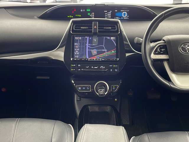 トヨタ プリウス A ツーリングセレクション 兵庫県 2016(平28)年 4.4万km グレーメタリック ・モデリスタエアロ/・トヨタセーフティーセンス/・プリクラッシュセーフティ/・レーンディバチャーアラート/・クリアランスソナー/・ふらつき警報/・ブラインドスポットモニター/・ヘッドアップディスプレイ/・パーキングアシスト/・レーダークルーズコントロール/・オートマチックハイビーム/・アルパイン製9インチナビ＆フルセグ＆BT＆DVD/・バックカメラ/・LEDライト/・LEDフォグランプ/・オートライト/・前席シートヒーター/・ビルトインETC/・スマートキー/・プッシュスタート/・合皮シート/・フロアマット/・革調シートカバー