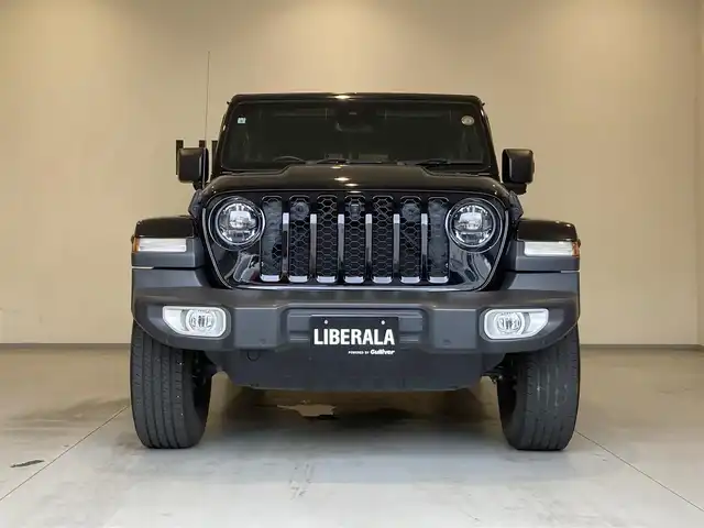 クライスラー・ジープ ジープ ラングラー アンリミテッド サハラ 熊本県 2023(令5)年 4.4万km ブラック ブラックレザーシート/シートヒーター/ハンドルヒーター/純正メモリナビ/AppleCarPlay/androidauto/AUX/USB/Bluetooth/フルセグテレビ/ALPINEサラウンドシステム/バックカメラ/フロントカメラ/サイドカメラ/コーナーセンサー/パーキングアシスト/アダプティブクルーズコントロール/ETC2.0/LEDヘッドライト/LEDフォグライト