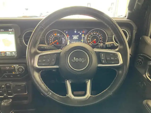 クライスラー・ジープ ジープ ラングラー アンリミテッド サハラ 熊本県 2023(令5)年 4.4万km ブラック ブラックレザーシート/シートヒーター/ハンドルヒーター/純正メモリナビ/AppleCarPlay/androidauto/AUX/USB/Bluetooth/フルセグテレビ/ALPINEサラウンドシステム/バックカメラ/フロントカメラ/サイドカメラ/コーナーセンサー/パーキングアシスト/アダプティブクルーズコントロール/ETC2.0/LEDヘッドライト/LEDフォグライト