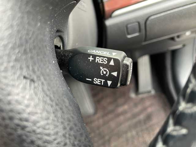 トヨタ クラウン ロイヤル ロイヤルサルーン 神奈川県 2015(平27)年 9万km ブラック 純正HDDナビ/・DTV/CD/DVD/MSV/BT		/バックカメラ/純正16インチAW/フロント/サイド/リアアンダーエアロ/革調シートカバー/フロントパワーシート/トランクイージークローザー/ビルトインETC		/前後ドライブレコーダー	/クルーズコントロール/オートライト/HIDヘッドライト/フォグランプ/プッシュEgスタート/ストップ		/スマートキー/W/サイド/カーテンエアバック/純正フロアマット/取扱説明書