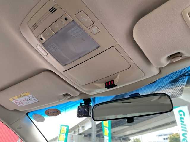 トヨタ クラウン ロイヤル ロイヤルサルーン 神奈川県 2015(平27)年 9万km ブラック 純正HDDナビ/・DTV/CD/DVD/MSV/BT		/バックカメラ/純正16インチAW/フロント/サイド/リアアンダーエアロ/革調シートカバー/フロントパワーシート/トランクイージークローザー/ビルトインETC		/前後ドライブレコーダー	/クルーズコントロール/オートライト/HIDヘッドライト/フォグランプ/プッシュEgスタート/ストップ		/スマートキー/W/サイド/カーテンエアバック/純正フロアマット/取扱説明書