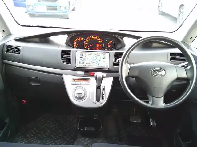 ダイハツ ムーヴ カスタム X 埼玉県 2008(平20)年 6.1万km ブライトシルバーメタリック ・ディーラー点検記録簿複数有り/・純正ナビ（DVD/ワンセグテレビ）/・ETC/・スマートキー/・スペアキー×１/・HIDヘッドライト/・電動格納ミラー/・ウィンカーミラー/・純正フロアマット/・純正ドアバイザー/・純正14インチアルミホイール/・取扱説明書