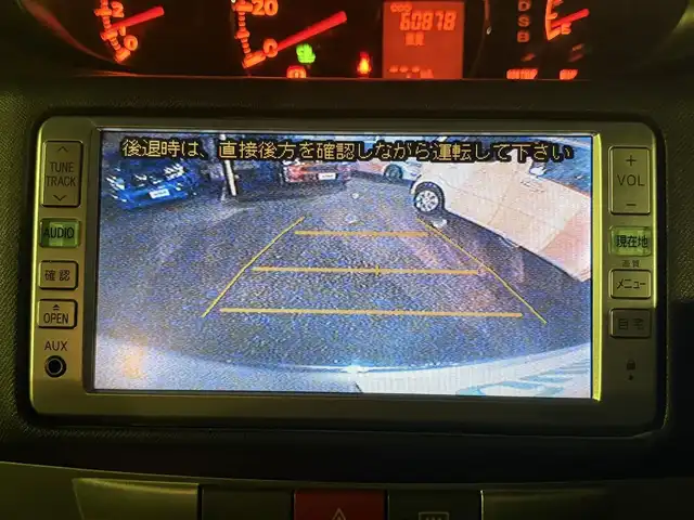 ダイハツ ムーヴ カスタム X 埼玉県 2008(平20)年 6.1万km ブライトシルバーメタリック ・ディーラー点検記録簿複数有り/・純正ナビ（DVD/ワンセグテレビ）/・ETC/・スマートキー/・スペアキー×１/・HIDヘッドライト/・電動格納ミラー/・ウィンカーミラー/・純正フロアマット/・純正ドアバイザー/・純正14インチアルミホイール/・取扱説明書