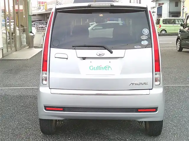 ダイハツ ムーヴ カスタム X 埼玉県 2008(平20)年 6.1万km ブライトシルバーメタリック ・ディーラー点検記録簿複数有り/・純正ナビ（DVD/ワンセグテレビ）/・ETC/・スマートキー/・スペアキー×１/・HIDヘッドライト/・電動格納ミラー/・ウィンカーミラー/・純正フロアマット/・純正ドアバイザー/・純正14インチアルミホイール/・取扱説明書