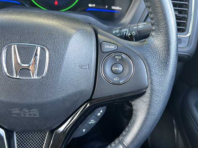 ホンダ ヴェゼル ハイブリッド X 静岡県 2014(平26)年 10.1万km ホワイトオーキッドパール 純正メモリナビ/・CD/・DVD/・ワンセグＴＶ/・Bluetooth/・USB/・HDMI/・iPod/・AM/・FM/主要装備/・衝突軽減/・レーンキープ/・クルコン/・バックカメラ/・ETC/・パドルシフト/・ステリモ/・電動パーキングブレーキ/・オートホールド/・LEDヘッドライト/・オートライト/・オートハイビーム/・フォグランプ/・スマートキー/・プッシュスタート/・純正フロアマット/・純正アルミホイール