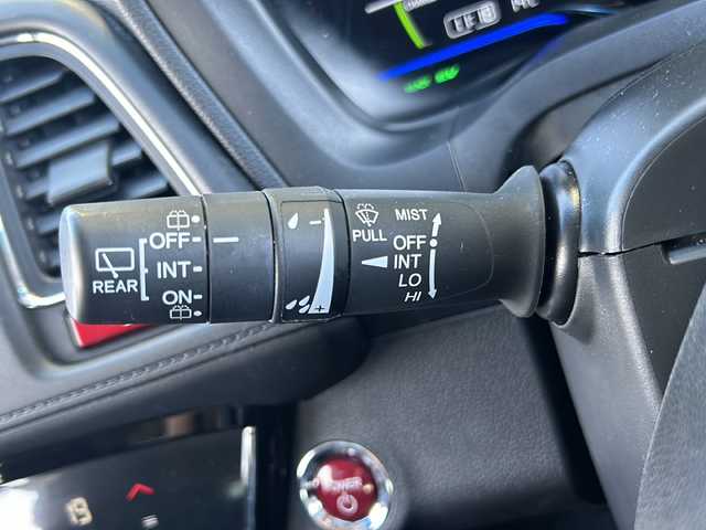 ホンダ ヴェゼル ハイブリッド X 静岡県 2014(平26)年 10.1万km ホワイトオーキッドパール 純正メモリナビ/・CD/・DVD/・ワンセグＴＶ/・Bluetooth/・USB/・HDMI/・iPod/・AM/・FM/主要装備/・衝突軽減/・レーンキープ/・クルコン/・バックカメラ/・ETC/・パドルシフト/・ステリモ/・電動パーキングブレーキ/・オートホールド/・LEDヘッドライト/・オートライト/・オートハイビーム/・フォグランプ/・スマートキー/・プッシュスタート/・純正フロアマット/・純正アルミホイール