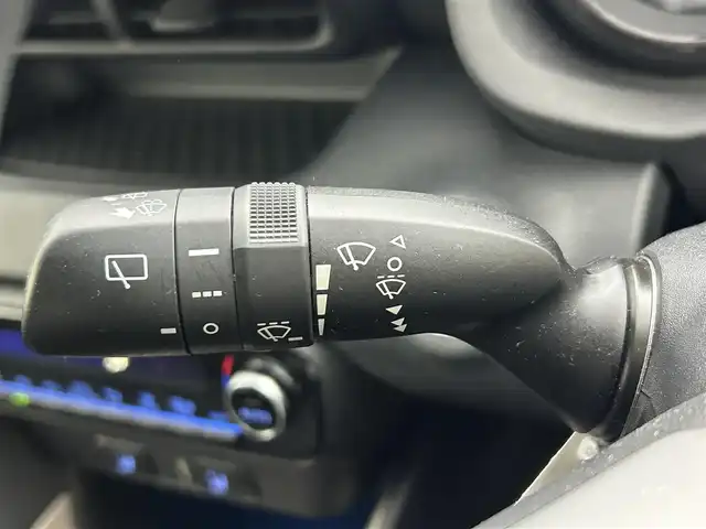 トヨタ ヤリス ハイブリッド Z 熊本県 2020(令2)年 4.1万km ホワイトパールクリスタルシャイン ワンオーナー　/禁煙車　/純正ディスプレイオーディオ（ＡｐｐｌＣａｒＰｌａｙ・ＡｎｄｒｏｉｄＡｕｔｏ・ＢＴ・フルセグ・ＵＳＢ）/バックカメラ　/純正前後ドライブレコーダー　/レーダークルーズコントロール　/前席シートヒーター/前後クリアランスソナー/衝突軽減ブレーキ/レーンキープアシスト/横滑り防止/ブラインドスポットモニター/パーキングアシスト/純正フロアマット/オートライト/オートマチックハイビーム/LEDヘッドライト/フォグライト/スマートキー/プッシュスタート/スペアキー1本/保証書/取扱説明書