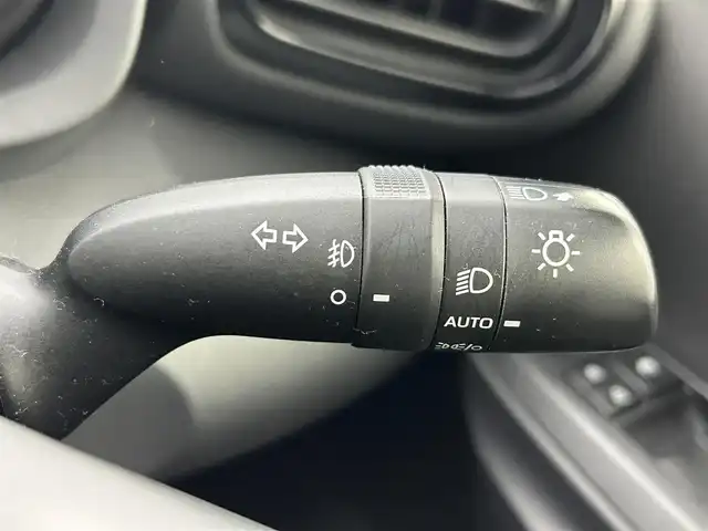 トヨタ ヤリス ハイブリッド Z 熊本県 2020(令2)年 4.1万km ホワイトパールクリスタルシャイン ワンオーナー　/禁煙車　/純正ディスプレイオーディオ（ＡｐｐｌＣａｒＰｌａｙ・ＡｎｄｒｏｉｄＡｕｔｏ・ＢＴ・フルセグ・ＵＳＢ）/バックカメラ　/純正前後ドライブレコーダー　/レーダークルーズコントロール　/前席シートヒーター/前後クリアランスソナー/衝突軽減ブレーキ/レーンキープアシスト/横滑り防止/ブラインドスポットモニター/パーキングアシスト/純正フロアマット/オートライト/オートマチックハイビーム/LEDヘッドライト/フォグライト/スマートキー/プッシュスタート/スペアキー1本/保証書/取扱説明書