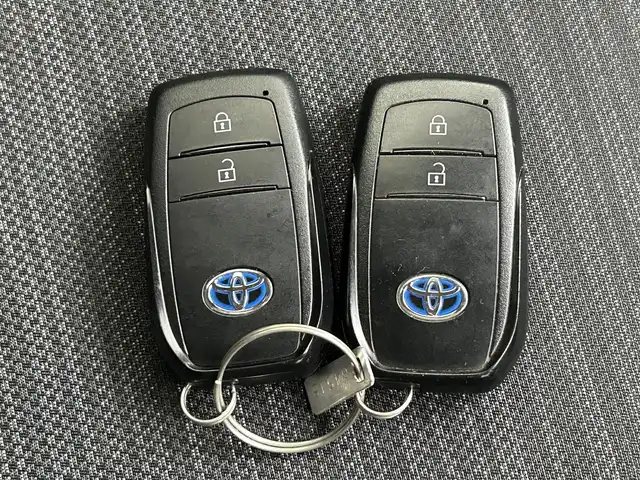 トヨタ ヤリス ハイブリッド Z 熊本県 2020(令2)年 4.1万km ホワイトパールクリスタルシャイン ワンオーナー　/禁煙車　/純正ディスプレイオーディオ（ＡｐｐｌＣａｒＰｌａｙ・ＡｎｄｒｏｉｄＡｕｔｏ・ＢＴ・フルセグ・ＵＳＢ）/バックカメラ　/純正前後ドライブレコーダー　/レーダークルーズコントロール　/前席シートヒーター/前後クリアランスソナー/衝突軽減ブレーキ/レーンキープアシスト/横滑り防止/ブラインドスポットモニター/パーキングアシスト/純正フロアマット/オートライト/オートマチックハイビーム/LEDヘッドライト/フォグライト/スマートキー/プッシュスタート/スペアキー1本/保証書/取扱説明書