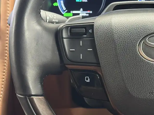 トヨタ ヴェルファイア ハイブリット Z プレミア 三重県 2024(令6)年 0.7万km ブラック ハイブリッド/FF/MTモード付フロアCVT/14型ナビ/（FM/AM/TV/Bluetooth/USB/iPod/Miracast/CarPlay/AndroidAuto）/13.2型 有機EL後席モニター V13T-R72F/パノラミックビューモニター（床下透過機能付）/モデリスタエアロ（F/S/R下）、シグネチャーイルミブレード/両側パワースライドドア/ドラレコ前後/ETC2.0/Toyota Safety Sense/●PCS、LTA、レーダークルコン、アダプティブハイビーム、RSA、PDA、緊急操舵支援＋前後クロストラフィックアラート*/●パーキングサポートブレーキ/・BSM/LCA/安心降車アシスト/・Advanced Drive/アドバンスト・パーク　など/装備/・【OP】デジタルインナーミラー/・【OP】ユニバーサルステップ（両側）/・左右独立ムーンルーフ/・プレミアムナッパ本革シート（茶）/・シートヒーター＆ベンチレーション（D/N/2nd）/・ステアリングヒーター/・パワーシート（Dメモリー付8way/N4way/2ndリクライニング＆オットマン）/・パワーバックドア/・HUD/・100Vコンセント（1500W）/・タッチトレーサーオペレーション/・3眼LEDヘッドランプ/・おくだけ充電/・19inAW/・保/・スマートキーx2/など