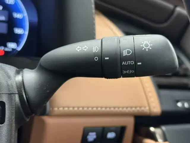 トヨタ ヴェルファイア ハイブリット Z プレミア 三重県 2024(令6)年 0.7万km ブラック ハイブリッド/FF/MTモード付フロアCVT/14型ナビ/（FM/AM/TV/Bluetooth/USB/iPod/Miracast/CarPlay/AndroidAuto）/13.2型 有機EL後席モニター V13T-R72F/パノラミックビューモニター（床下透過機能付）/モデリスタエアロ（F/S/R下）、シグネチャーイルミブレード/両側パワースライドドア/ドラレコ前後/ETC2.0/Toyota Safety Sense/●PCS、LTA、レーダークルコン、アダプティブハイビーム、RSA、PDA、緊急操舵支援＋前後クロストラフィックアラート*/●パーキングサポートブレーキ/・BSM/LCA/安心降車アシスト/・Advanced Drive/アドバンスト・パーク　など/装備/・【OP】デジタルインナーミラー/・【OP】ユニバーサルステップ（両側）/・左右独立ムーンルーフ/・プレミアムナッパ本革シート（茶）/・シートヒーター＆ベンチレーション（D/N/2nd）/・ステアリングヒーター/・パワーシート（Dメモリー付8way/N4way/2ndリクライニング＆オットマン）/・パワーバックドア/・HUD/・100Vコンセント（1500W）/・タッチトレーサーオペレーション/・3眼LEDヘッドランプ/・おくだけ充電/・19inAW/・保/・スマートキーx2/など