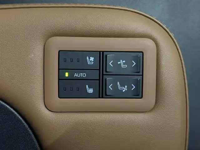 トヨタ ヴェルファイア ハイブリット Z プレミア 三重県 2024(令6)年 0.7万km ブラック ハイブリッド/FF/MTモード付フロアCVT/14型ナビ/（FM/AM/TV/Bluetooth/USB/iPod/Miracast/CarPlay/AndroidAuto）/13.2型 有機EL後席モニター V13T-R72F/パノラミックビューモニター（床下透過機能付）/モデリスタエアロ（F/S/R下）、シグネチャーイルミブレード/両側パワースライドドア/ドラレコ前後/ETC2.0/Toyota Safety Sense/●PCS、LTA、レーダークルコン、アダプティブハイビーム、RSA、PDA、緊急操舵支援＋前後クロストラフィックアラート*/●パーキングサポートブレーキ/・BSM/LCA/安心降車アシスト/・Advanced Drive/アドバンスト・パーク　など/装備/・【OP】デジタルインナーミラー/・【OP】ユニバーサルステップ（両側）/・左右独立ムーンルーフ/・プレミアムナッパ本革シート（茶）/・シートヒーター＆ベンチレーション（D/N/2nd）/・ステアリングヒーター/・パワーシート（Dメモリー付8way/N4way/2ndリクライニング＆オットマン）/・パワーバックドア/・HUD/・100Vコンセント（1500W）/・タッチトレーサーオペレーション/・3眼LEDヘッドランプ/・おくだけ充電/・19inAW/・保/・スマートキーx2/など