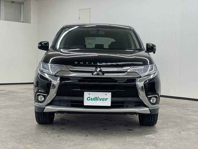 三菱 アウトランダー 20G 長崎県 2015(平27)年 15.7万km アメジストブラック イクリプスナビ（AVN-Z05i）/・フルセグ/・DVD/・Bluetooth/パドルシフト/クルーズコントロール/ステアリングリモコン/バックカメラ/銃声18インチアルミ/HIDライト/コーナーセンサー/スマートキー/フォグライト/シートリフター/電格ウィンカーミラー/バイザー