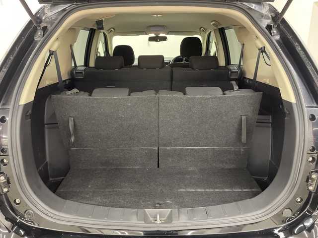 三菱 アウトランダー 20G 長崎県 2015(平27)年 15.7万km アメジストブラック イクリプスナビ（AVN-Z05i）/・フルセグ/・DVD/・Bluetooth/パドルシフト/クルーズコントロール/ステアリングリモコン/バックカメラ/銃声18インチアルミ/HIDライト/コーナーセンサー/スマートキー/フォグライト/シートリフター/電格ウィンカーミラー/バイザー