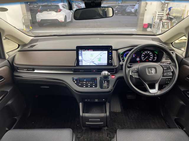 ホンダ オデッセイ ハイブリッド e:HEVアブソルート EX 兵庫県 2020(令2)年 4.7万km プレミアムスパークルブラックパール ・純正ナビ/・Bluetooth/CD/DVD/USB/TV/SD/HDMI/Apple car play/・全方位カメラ/・Honda SENSING/・衝突軽減ブレーキ（CMBS）、/・誤発進抑制機能/・後方誤発進抑制機能、歩行者/・事故低減ステアリング/・路外逸脱抑制機能/・渋滞追従機能付アダプティブクルーズコントロール（ACC）/・車線維持支援システム（LKAS）/・先行車発進お知らせ機能/・標識認識機能/・オートマチックハイビーム/・車両接近通報装置/・レーントレーシングアシスト/・ブラインドスポットシステム/・パワーバックドア/・フリップダウンモニター/・前後コーナーセンサー/・両側パワースライドドア/・ハーフレザーシート/・パワーシート/・シートヒーター/・オットマン/・純正フロアマット/・純正前後ドライブレコーダー/・ビルトインETC2.0/・AC100V充電/・純正18インチアルミホイールタイヤ/・LEDヘッドライト/・スマートキー/・ドアミラーヒーター