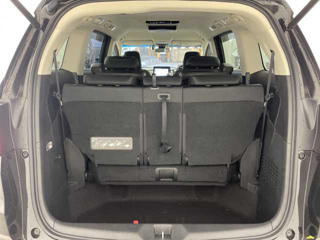 ホンダ オデッセイ ハイブリッド e:HEVアブソルート EX 兵庫県 2020(令2)年 4.7万km プレミアムスパークルブラックパール ・純正ナビ/・Bluetooth/CD/DVD/USB/TV/SD/HDMI/Apple car play/・全方位カメラ/・Honda SENSING/・衝突軽減ブレーキ（CMBS）、/・誤発進抑制機能/・後方誤発進抑制機能、歩行者/・事故低減ステアリング/・路外逸脱抑制機能/・渋滞追従機能付アダプティブクルーズコントロール（ACC）/・車線維持支援システム（LKAS）/・先行車発進お知らせ機能/・標識認識機能/・オートマチックハイビーム/・車両接近通報装置/・レーントレーシングアシスト/・ブラインドスポットシステム/・パワーバックドア/・フリップダウンモニター/・前後コーナーセンサー/・両側パワースライドドア/・ハーフレザーシート/・パワーシート/・シートヒーター/・オットマン/・純正フロアマット/・純正前後ドライブレコーダー/・ビルトインETC2.0/・AC100V充電/・純正18インチアルミホイールタイヤ/・LEDヘッドライト/・スマートキー/・ドアミラーヒーター