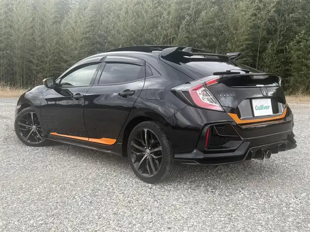 ホンダ シビック ハッチバック 兵庫県 2020(令2)年 2.7万km クリスタルブラックパール 電動サンルーフ/黒革シート/パワーシート/シートヒーター/DOPテールゲートスポイラー/DOPフロントグリルガーニッシュ/純正ナビ/フルセグＴＶ/バックモニター/ＥＴＣ２．０/純正18インチアルミホイール/レーダークルコン/レーンキープ