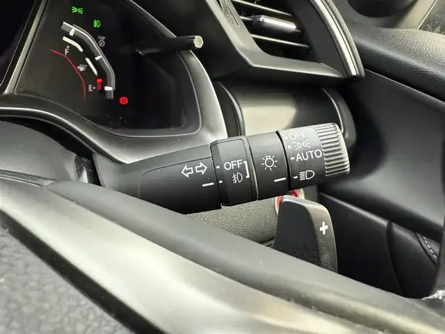 ホンダ シビック ハッチバック 兵庫県 2020(令2)年 2.7万km クリスタルブラックパール 電動サンルーフ/黒革シート/パワーシート/シートヒーター/DOPテールゲートスポイラー/DOPフロントグリルガーニッシュ/純正ナビ/フルセグＴＶ/バックモニター/ＥＴＣ２．０/純正18インチアルミホイール/レーダークルコン/レーンキープ