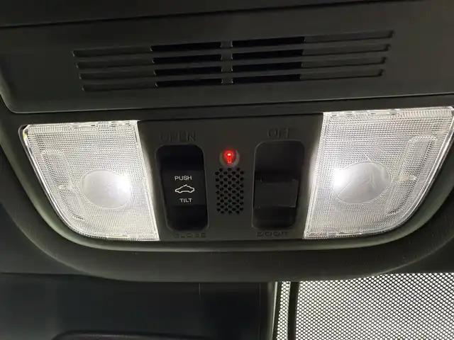 ホンダ シビック ハッチバック 兵庫県 2020(令2)年 2.7万km クリスタルブラックパール 電動サンルーフ/黒革シート/パワーシート/シートヒーター/DOPテールゲートスポイラー/DOPフロントグリルガーニッシュ/純正ナビ/フルセグＴＶ/バックモニター/ＥＴＣ２．０/純正18インチアルミホイール/レーダークルコン/レーンキープ