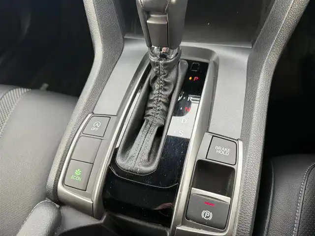 ホンダ シビック ハッチバック 兵庫県 2020(令2)年 2.7万km クリスタルブラックパール 電動サンルーフ/黒革シート/パワーシート/シートヒーター/DOPテールゲートスポイラー/DOPフロントグリルガーニッシュ/純正ナビ/フルセグＴＶ/バックモニター/ＥＴＣ２．０/純正18インチアルミホイール/レーダークルコン/レーンキープ