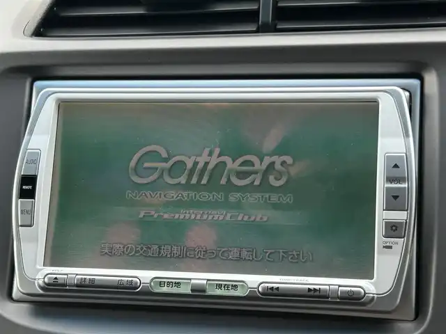 ホンダ フィット L 大阪府 2010(平22)年 8.5万km プレミアムホワイトパール 純正ナビ　/   TV/CD/DVD/Bluetooth/バックモニター/純正フロアマット/スマートキー/フルフラットシート/パワーウィンドウ/オートライト/ドアバイザー/ビルトインＥＴＣ/ダブルエアバック