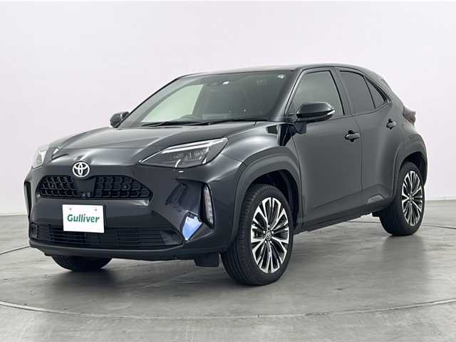 トヨタ ヤリスクロス Z 群馬県 2023(令5)年 0.7万km ブラックマイカ 雹害　純正８型ナビ　全周囲カメラ　ハーフレザーシート　シートヒーター　ステアリングヒーター　前後ドラレコ　ビルトインＥＴＣ　アダプティブクルーズコントロール　ＬＥＤライト　純正アルミホイール　禁煙