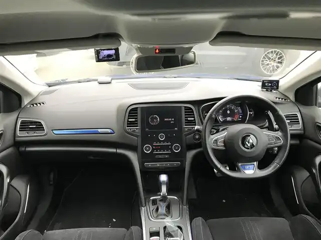 ルノー メガーヌ 1．6 富山県 2018(平30)年 3.9万km 青 ディスプレイオーディオ/Bluetooth/衝突被害軽減ブレーキ/コーナーセンサー/レーンキープアシスト/ブラインドスポットモニター/社外AWスタッドレスタイヤ車載/革巻きステアリング/プッシュスタート/スマートキー/LEDヘッドライト/オートライト/ルーフレール/パドルシフト/ETC