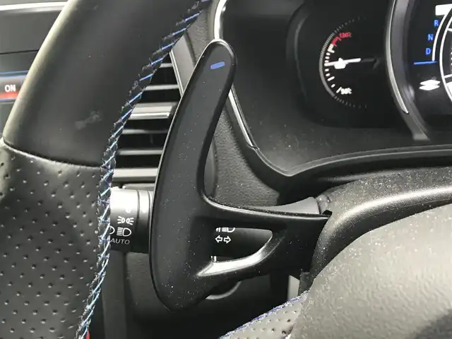 ルノー メガーヌ 1．6 富山県 2018(平30)年 3.9万km 青 ディスプレイオーディオ/Bluetooth/衝突被害軽減ブレーキ/コーナーセンサー/レーンキープアシスト/ブラインドスポットモニター/社外AWスタッドレスタイヤ車載/革巻きステアリング/プッシュスタート/スマートキー/LEDヘッドライト/オートライト/ルーフレール/パドルシフト/ETC