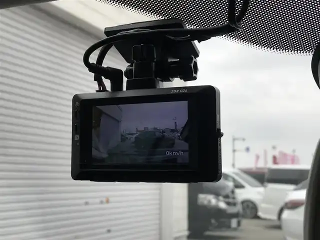 ルノー メガーヌ 1．6 富山県 2018(平30)年 3.9万km 青 ディスプレイオーディオ/Bluetooth/衝突被害軽減ブレーキ/コーナーセンサー/レーンキープアシスト/ブラインドスポットモニター/社外AWスタッドレスタイヤ車載/革巻きステアリング/プッシュスタート/スマートキー/LEDヘッドライト/オートライト/ルーフレール/パドルシフト/ETC