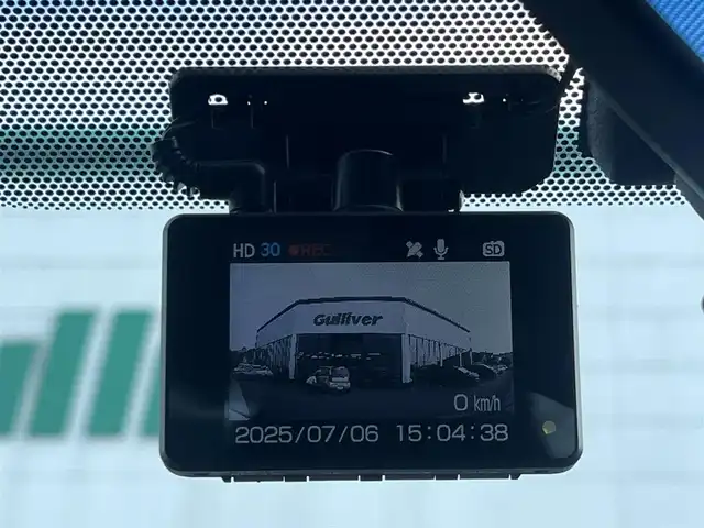 トヨタ プリウス L 東京都 2010(平22)年 8.8万km シルバーM 純正ナビ(NSDN-W59)/CD/DVD/ワンセグテレビ/バックカメラ/ステアリングスイッチ/スマートキー/プッシュスタート/オートライト/ビルトインETC/ドライブレコーダー(DC-DR411)/社外15インチアルミホイール/サイドエアバッグ/カーテンエアバッグ/純正フロアマット/ドアバイザー/保証書/取扱説明書