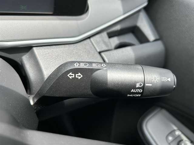 日産 ノート X 長崎県 2023(令5)年 6.8万km ガーネットレッド フルセグテレビ/e-power/クルーズコントロール/ETC/プッシュスタート/ステアリングスイッチ/Bluetooth/全方位カメラ/HDMI/純正ナビ