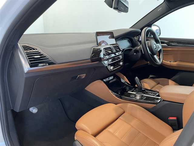ＢＭＷ Ｘ４ M40i 愛知県 2020(令2)年 6.6万km 白 コニャックレザー　/ＨＵＤ　/純正ナビ　/Ｂｌｕｅｔｏｏｔｈ　/フルセグＴＶ　/３６０度カメラ　/ＡＣＣ　/ＬＫＡ　/ＢＳＭ　/シートヒーター　/ワイヤレスチャージ　/ドライブレコーダー　/ミラー型ＥＴＣ　/インテリジェントセーフティ/ミラーリンク/パワーバックドア/プッシュスタート/ウィンカーミラー/アイドリングストップ