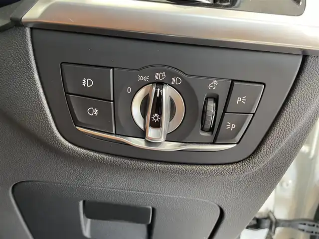 ＢＭＷ Ｘ４ M40i 愛知県 2020(令2)年 6.6万km 白 コニャックレザー　/ＨＵＤ　/純正ナビ　/Ｂｌｕｅｔｏｏｔｈ　/フルセグＴＶ　/３６０度カメラ　/ＡＣＣ　/ＬＫＡ　/ＢＳＭ　/シートヒーター　/ワイヤレスチャージ　/ドライブレコーダー　/ミラー型ＥＴＣ　/インテリジェントセーフティ/ミラーリンク/パワーバックドア/プッシュスタート/ウィンカーミラー/アイドリングストップ