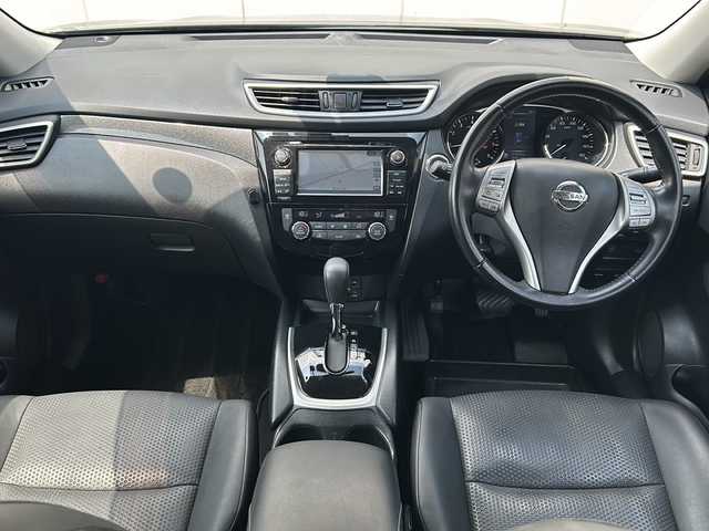 日産 エクストレイル 20Xt エマージェンシーブレーキ 埼玉県 2015(平27)年 11.2万km ダイヤモンドブラック (株)IDOMが運営する【じしゃロン熊谷店】の自社ローン専用車両になりますこちらは現金またはオートローンご利用時の価格です。自社ローンご希望の方は別途その旨お申付け下さい/純正ナビ/（フルセグTV/CD/DVD/AM/FM）/USB/AUX端子/ETC/全方位カメラ/クルーズコントロール/電動リアゲート/前席シートヒーター/ドライブレコーダー/ステアリングスイッチ/純正アルミホイール/純正フロアマット/純正ドアバイザー/スマートキー/プッシュスタート/LEDオートヘッドライト/フォグランプ/電動格納ミラー/車両・ナビ取扱説明書/保証書