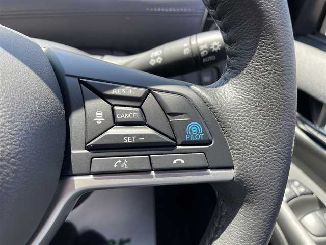 日産 セレナ e－パワー ハイウェイスター V 茨城県 2020(令2)年 6.8万km マルーンレッド 純正ナビ/【iPod・SD・ラジオ・TV・ウォークマン・USB・CD・BT・AUX】/全方位カメラ/ETC/前後コーナーセンサー/レーダークルコン/プロパイロット/BSM/パーキングアシスト/両側パワスラ/後席AAC/ブレーキホールド/フロアマット/純正アルミホイール/電格ミラー/ウインカーミラー/ドアバイザー